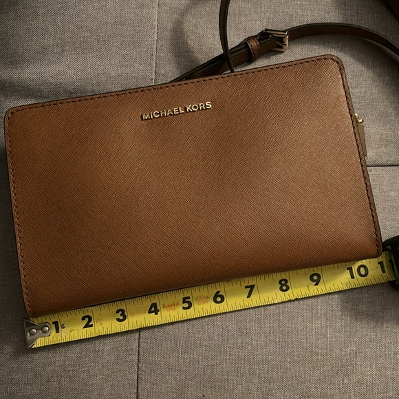 Michael Kors Crossbody/Clutch - Picture 2 of 8